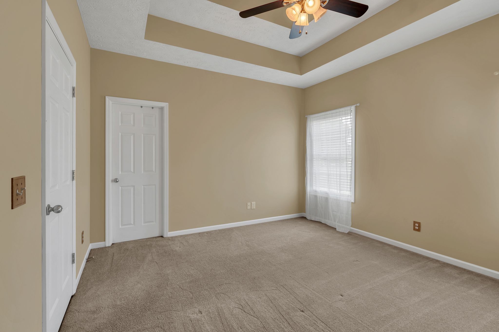 Image 14 of 36 For 9646 92 Place Road