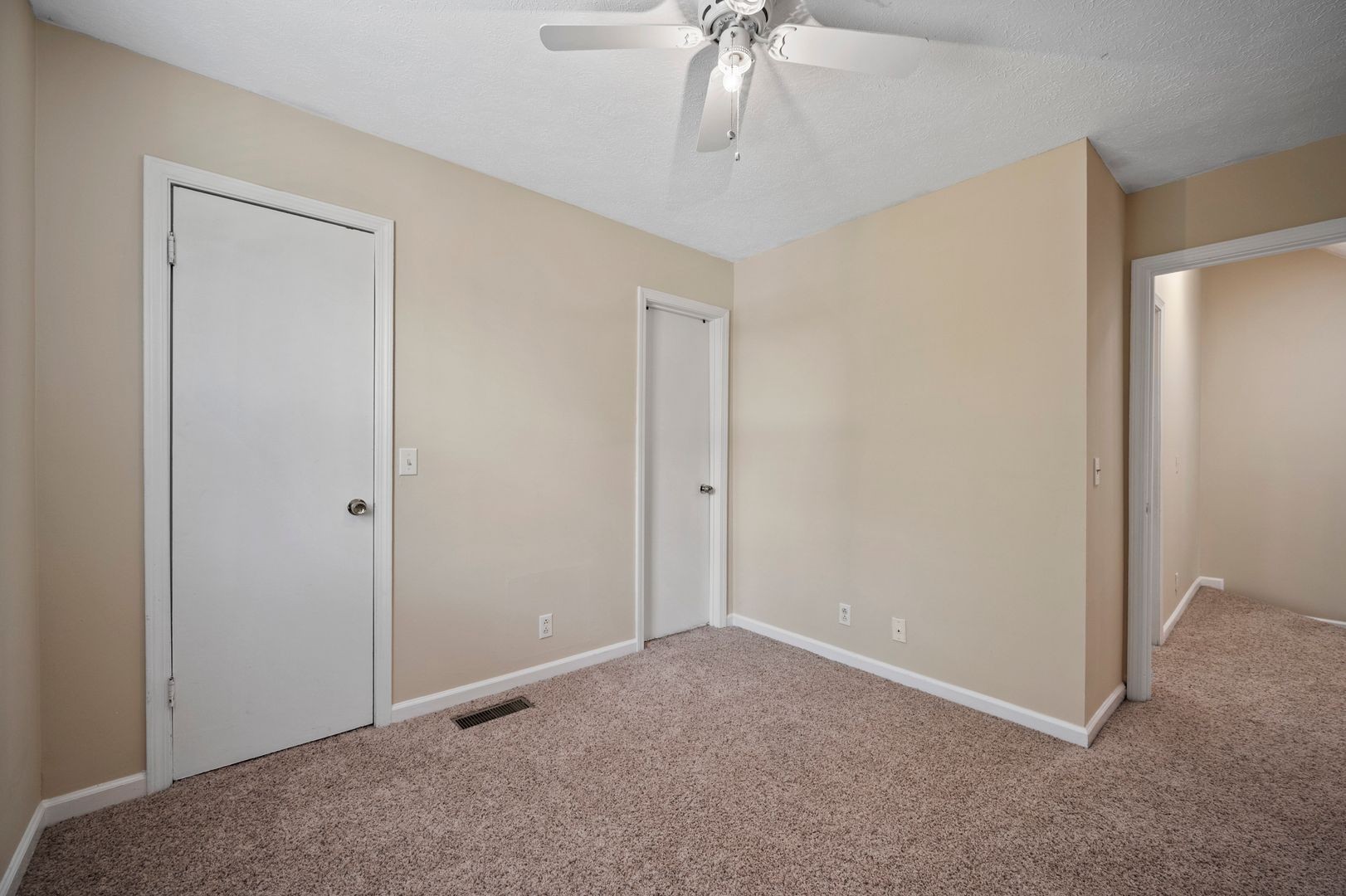 Image 8 of 74 For  Cr 326  