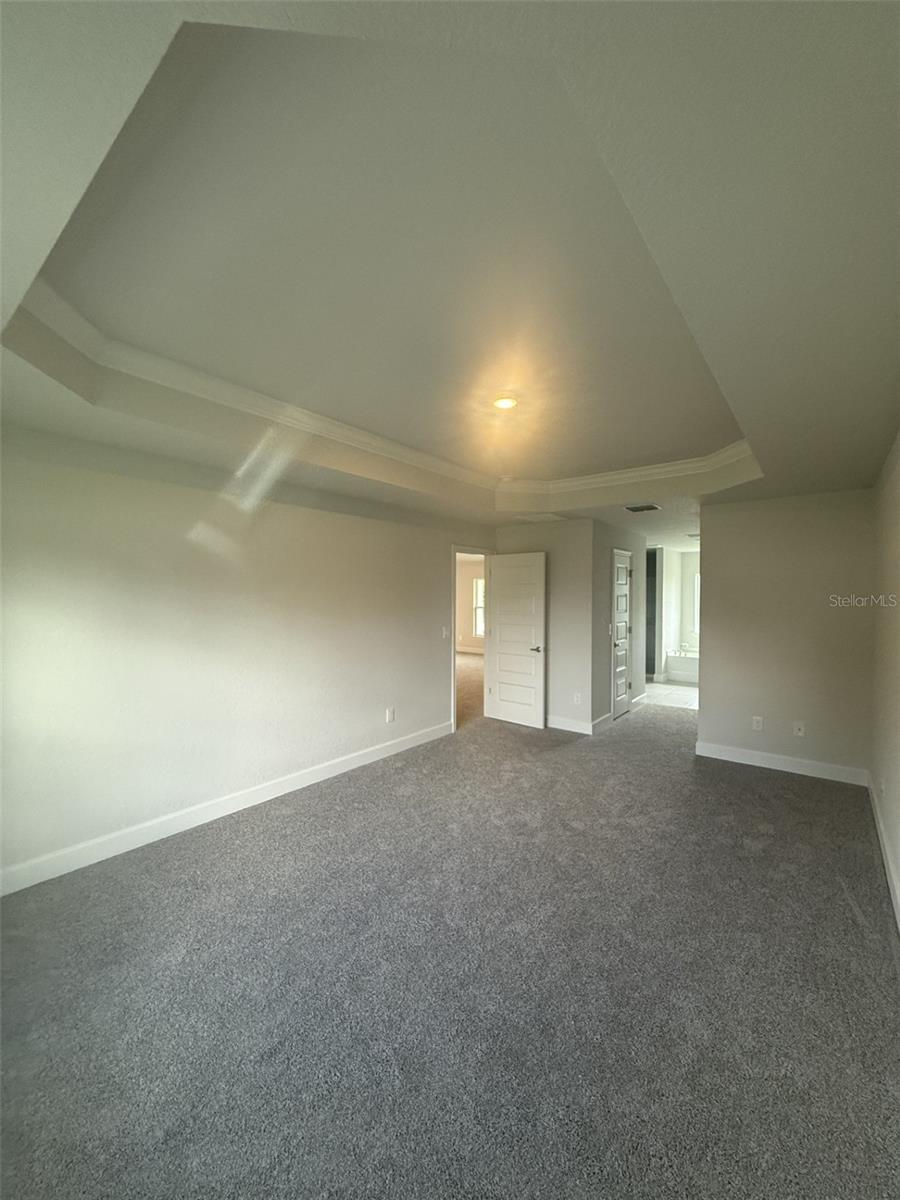 Listing photo id 15 for 7889 Omega Way