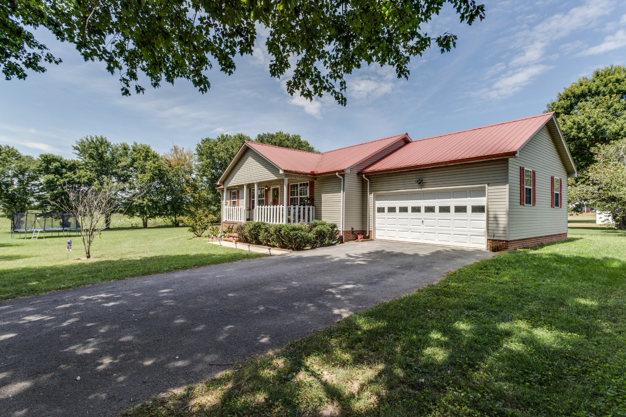 Image 3 of 16 For 2421 Crill Avenue