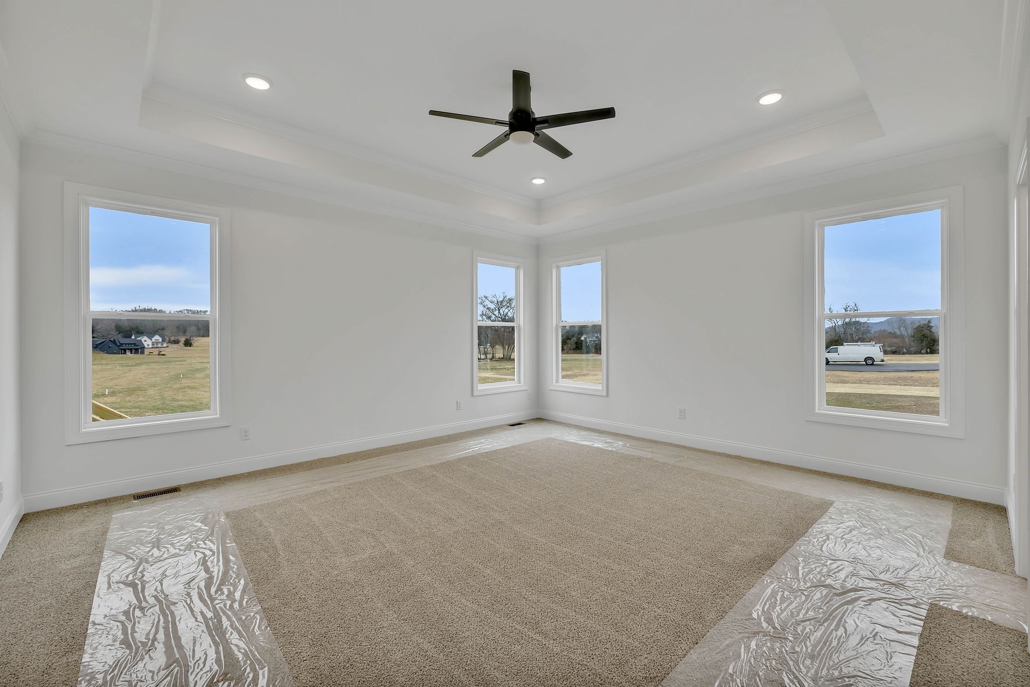 Image 18 of 49 For 21654 Honeysuckle Street