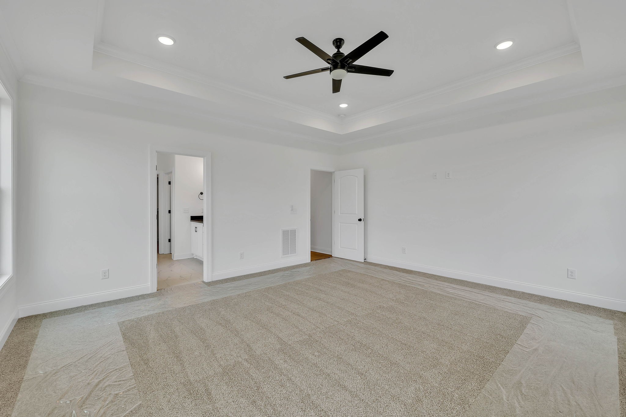 Image 19 of 49 For 21654 Honeysuckle Street