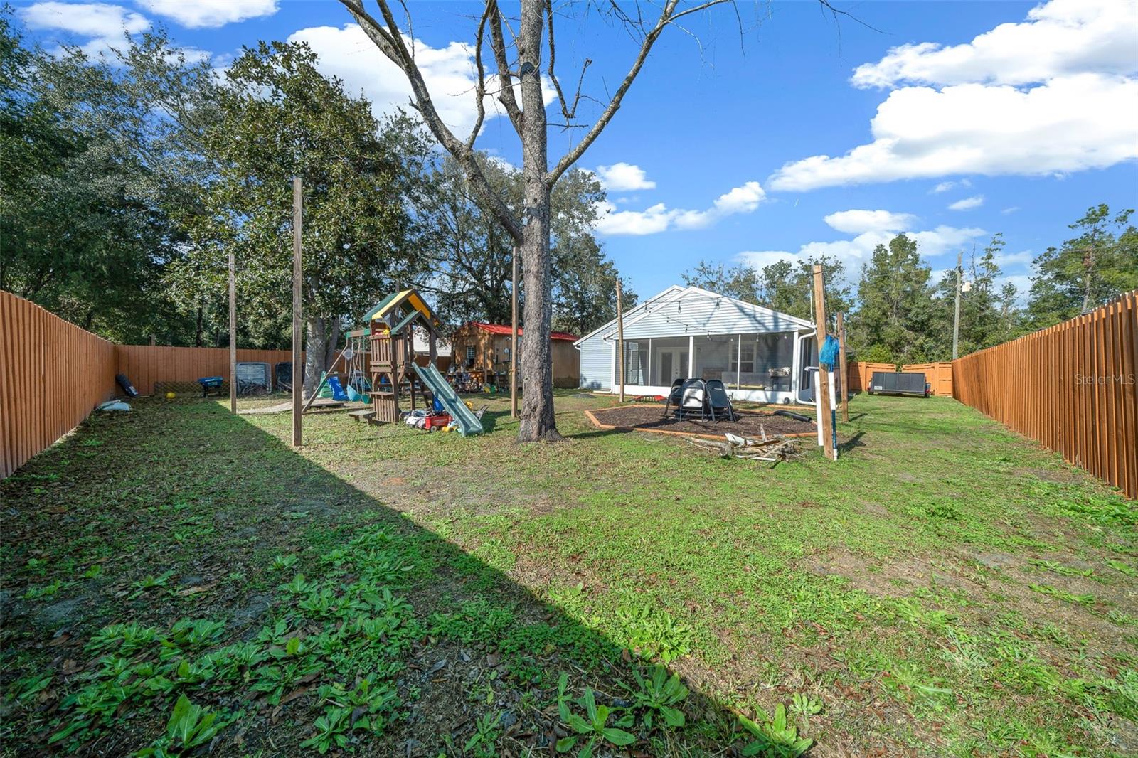 Image 39 of 49 For 21654 Honeysuckle Street