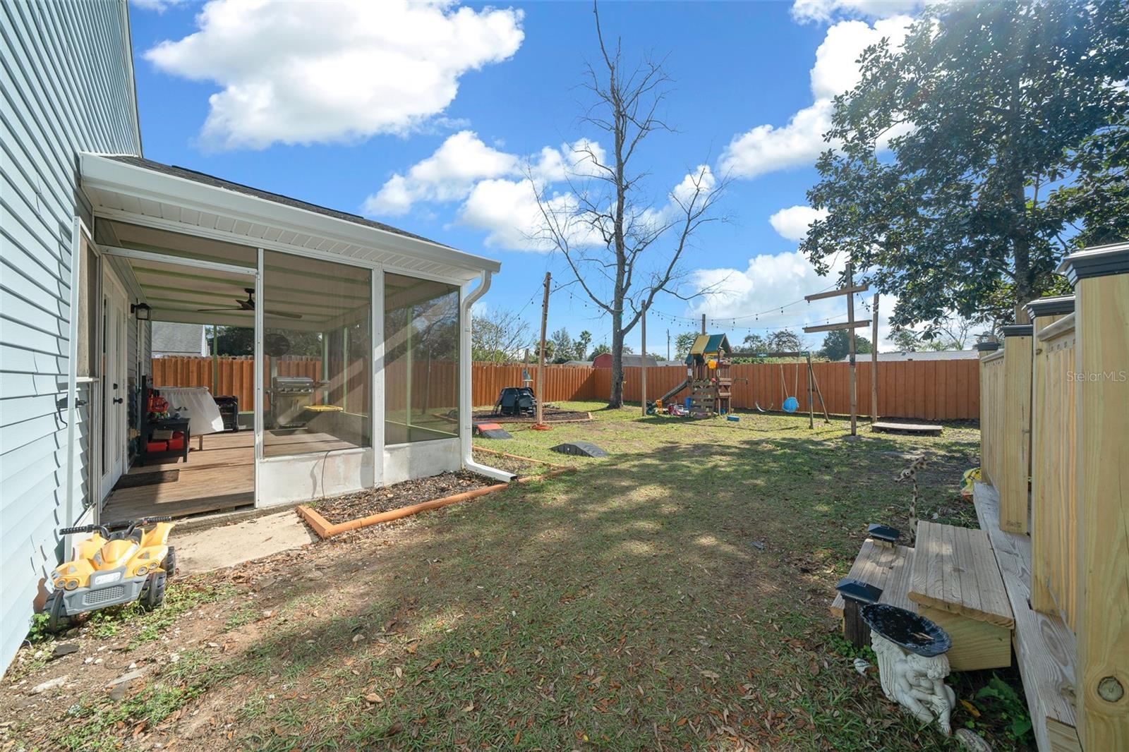 Image 40 of 49 For 21654 Honeysuckle Street