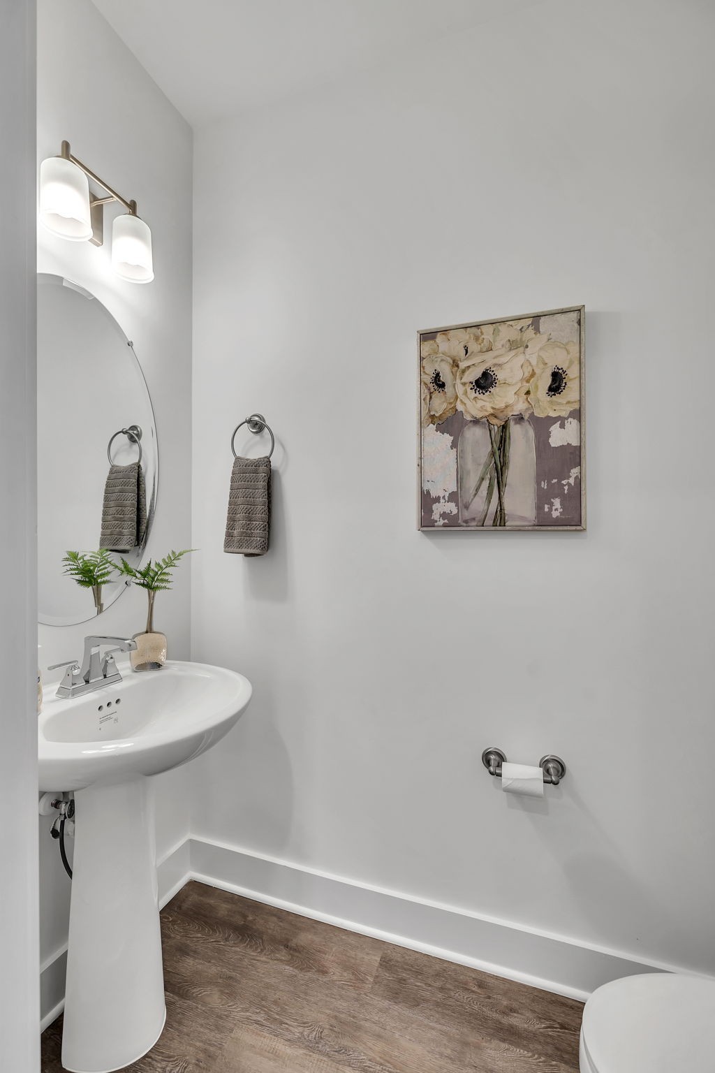 Image 7 of 21 For 2142 23rd Loop