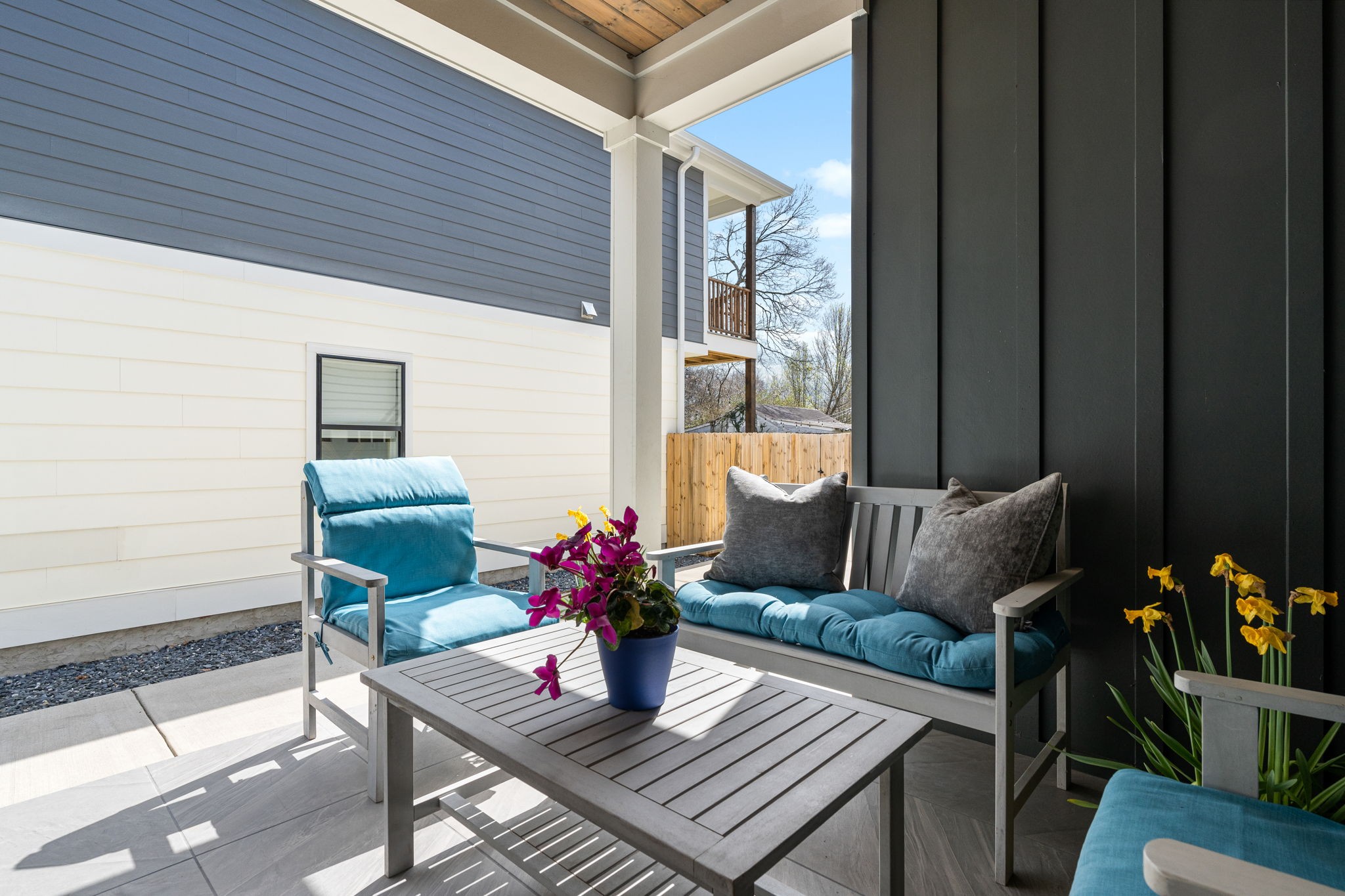 Image 5 of 39 For 137 Franklin Avenue