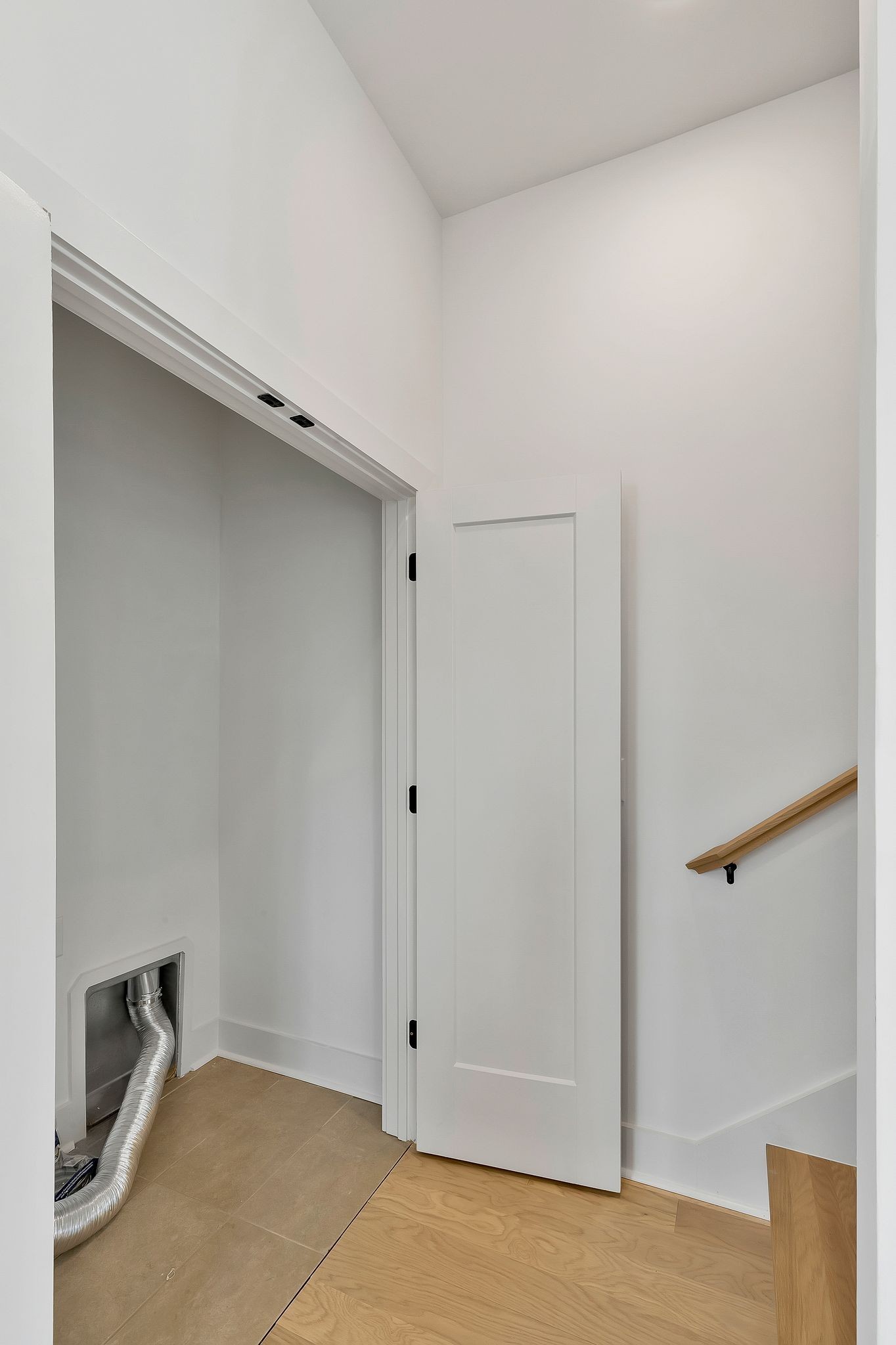Image 10 of 24 For 2146 23rd Loop