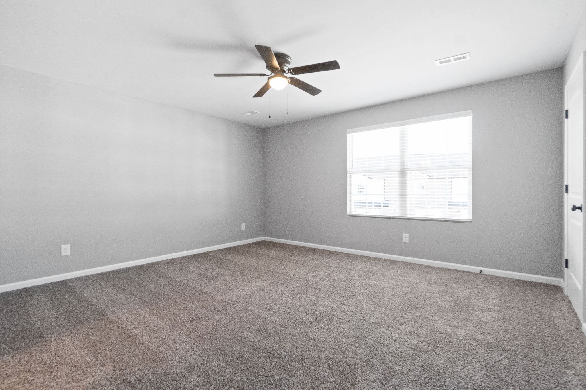 Image 10 of 12 For Montclair Road 21