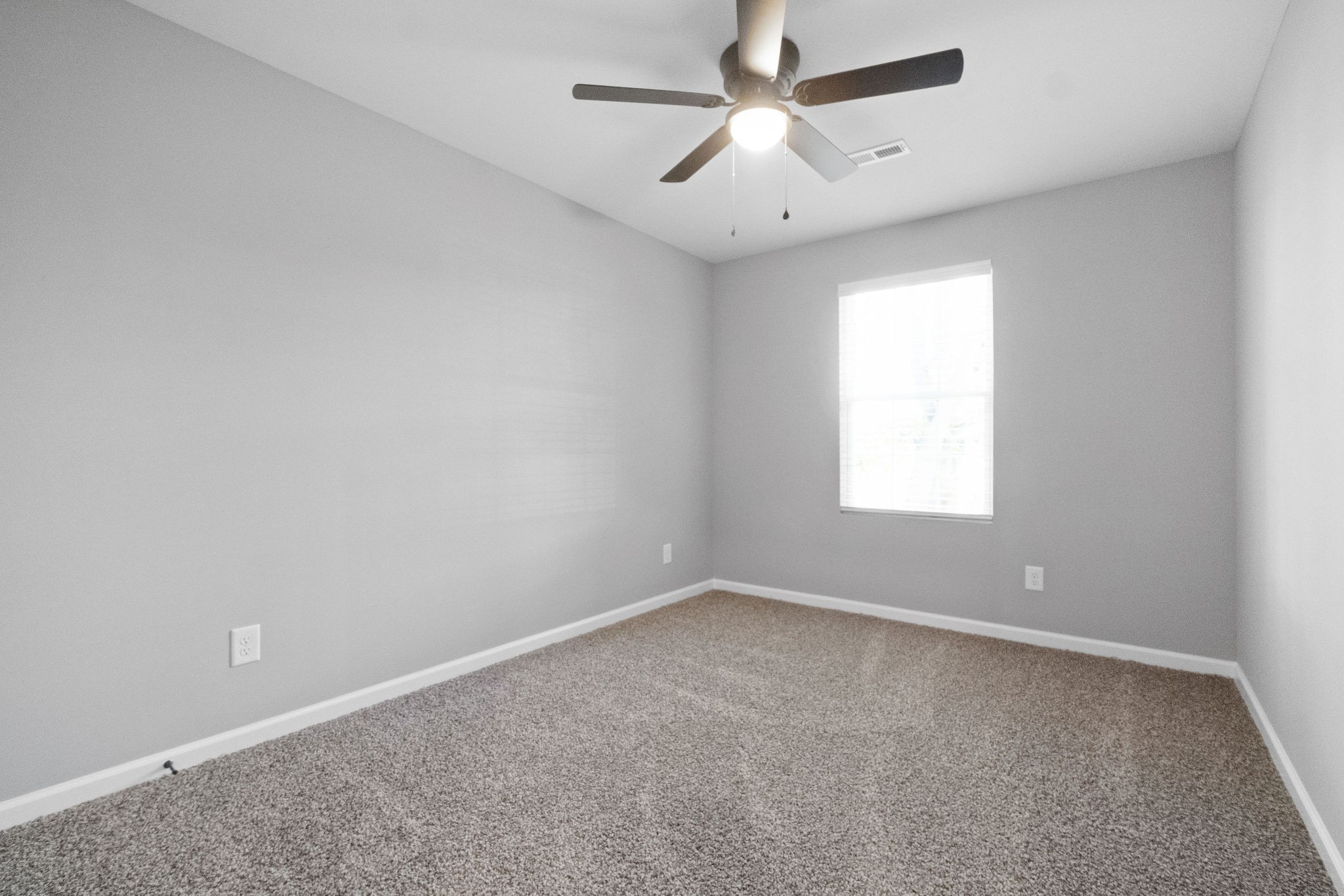 Image 7 of 12 For Montclair Road 21