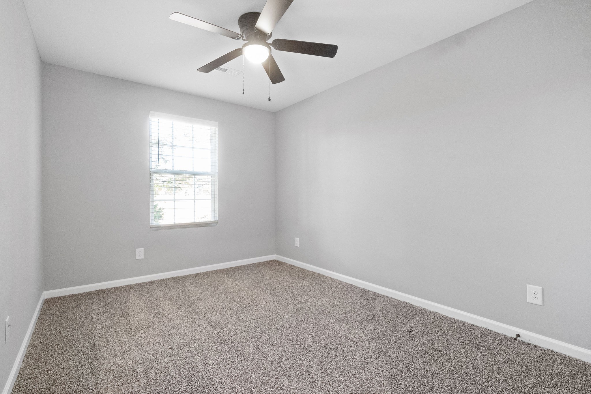 Image 9 of 12 For Montclair Road 21