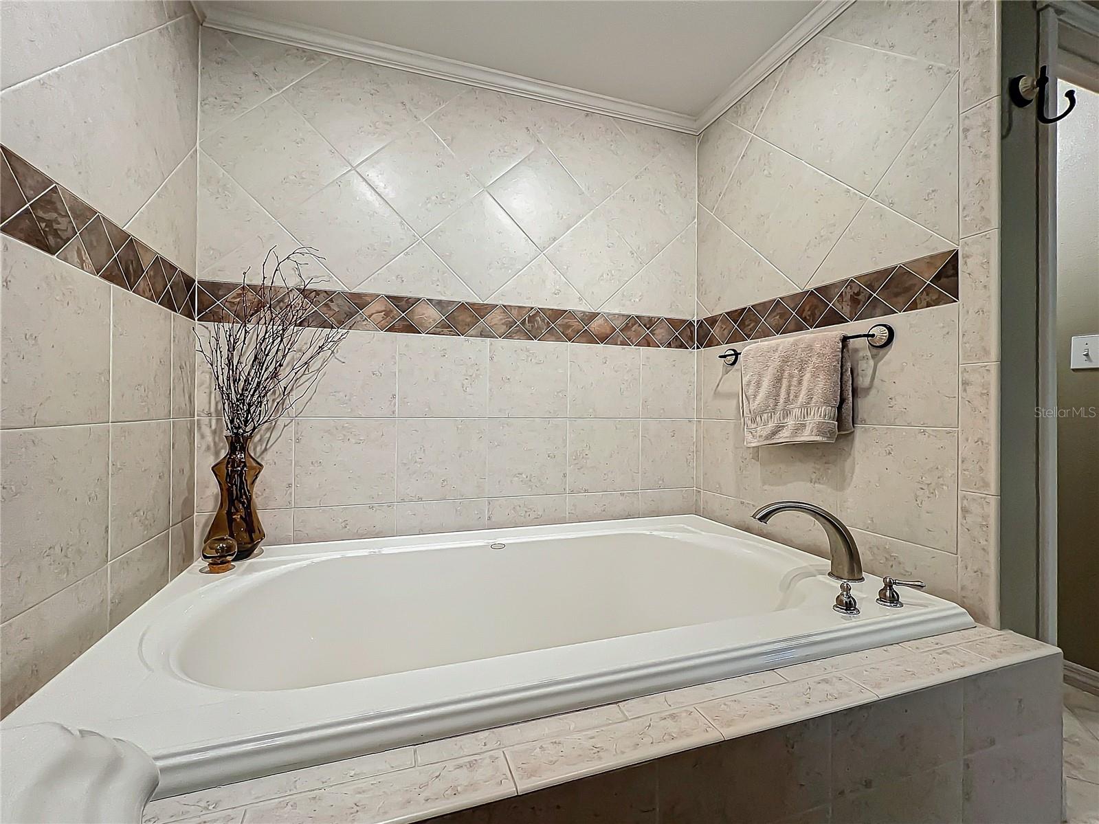 Image 83 of 97 For 24454 Nova Lane