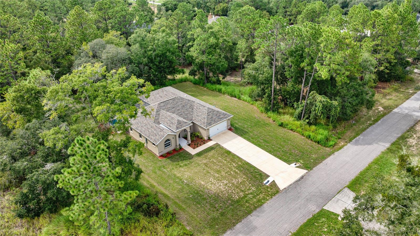 Listing photo id 37 for 4334 Grasstree Drive