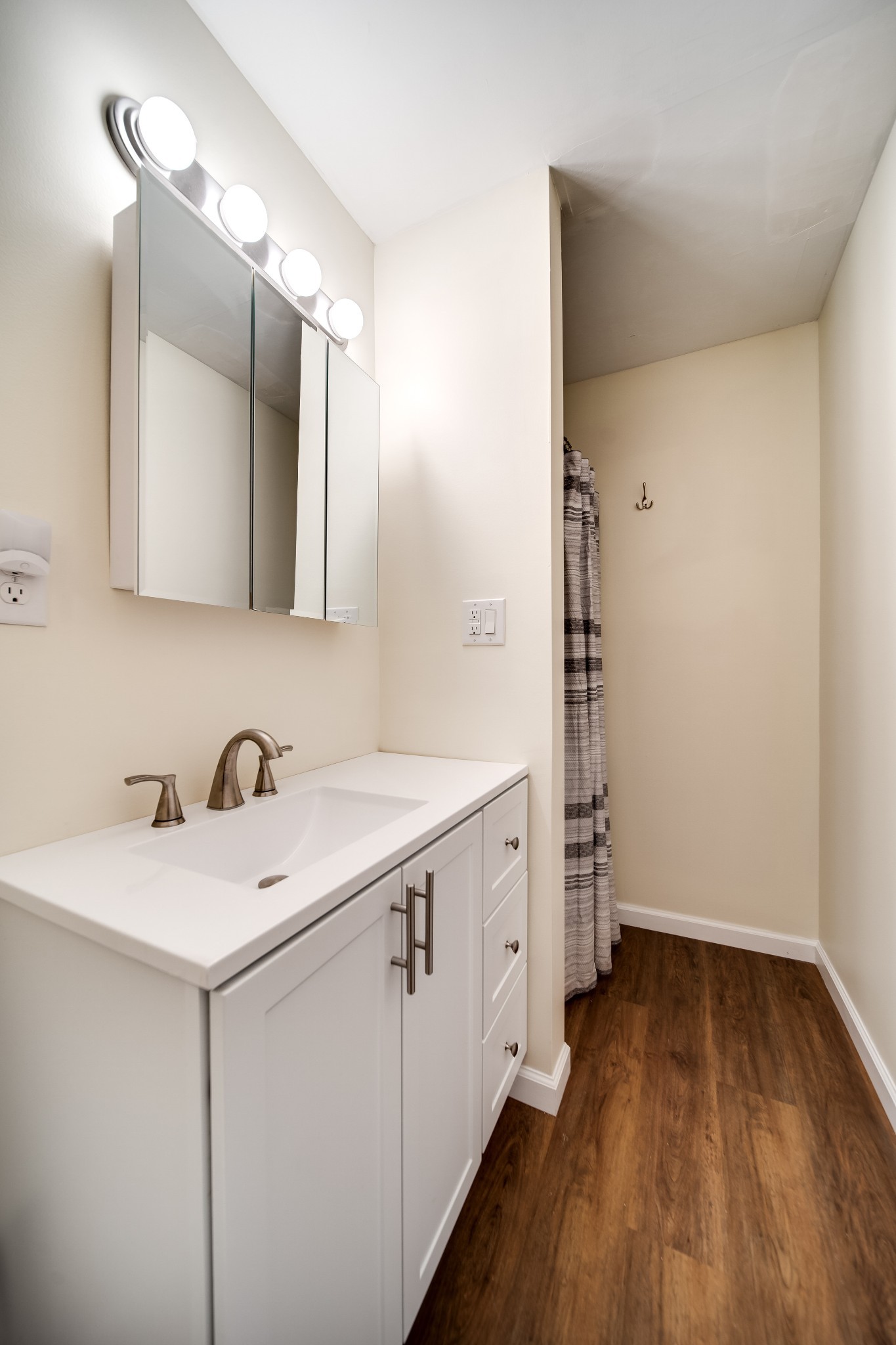 Image 41 of 41 For 10871 62nd Avenue Road