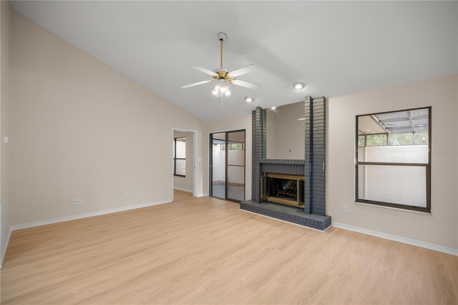 Image 11 of 29 For 3856 19th Street Circle