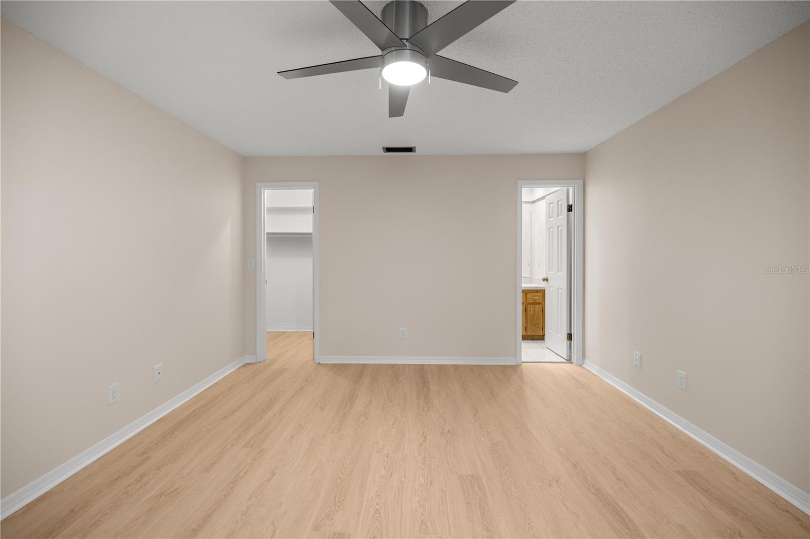 Image 14 of 29 For 3856 19th Street Circle