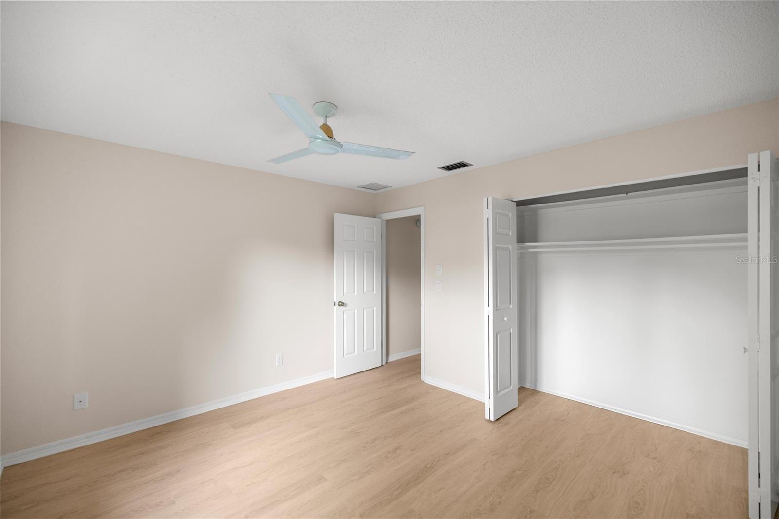 Image 22 of 29 For 3856 19th Street Circle