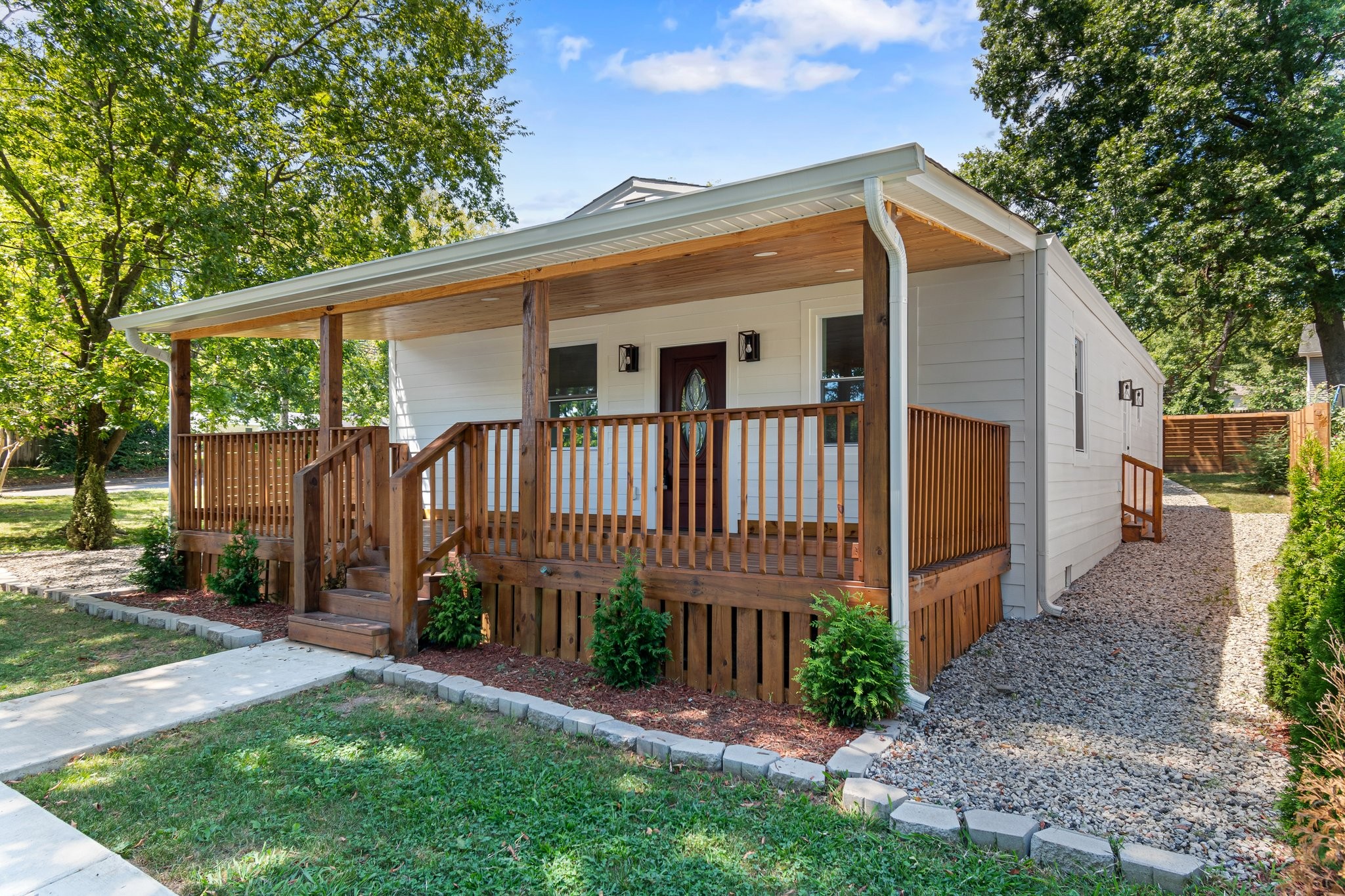 Image 2 of 8 For 7724 Swiss Avenue