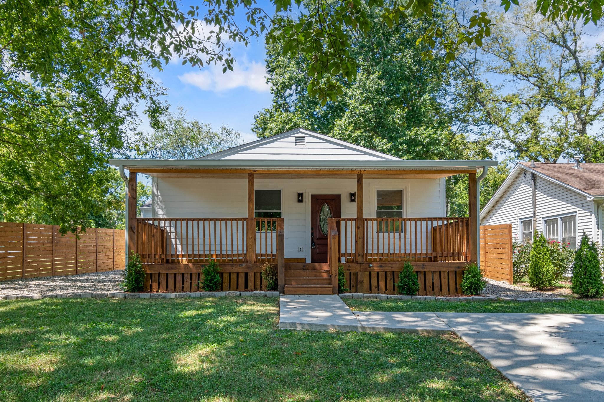 Image 5 of 8 For 7724 Swiss Avenue