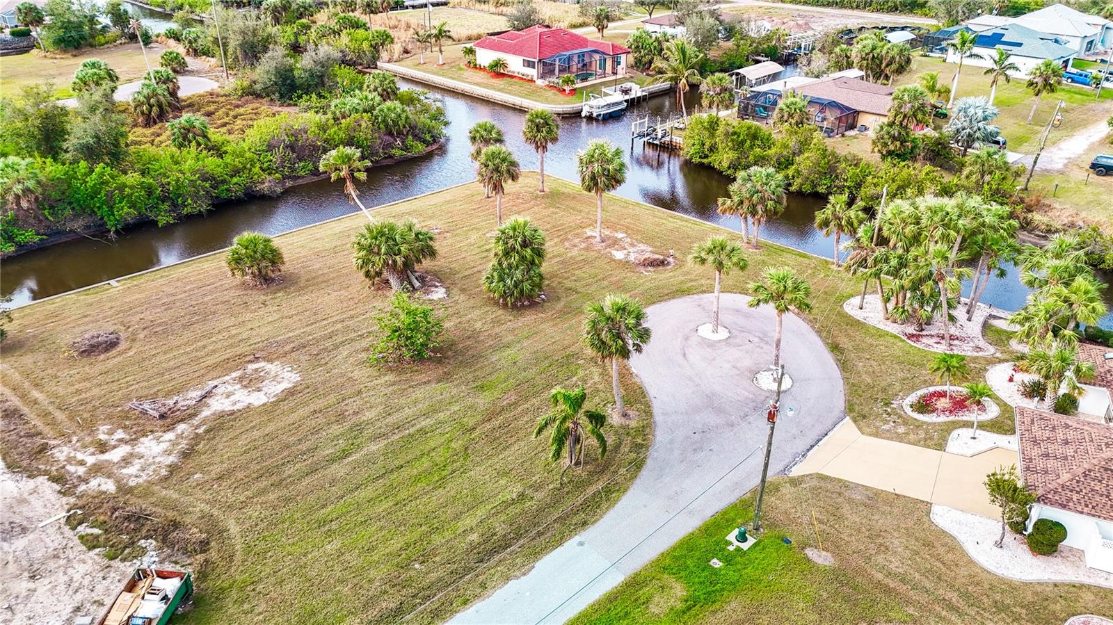 Image 38 of 49 For 26457 Vendome Court