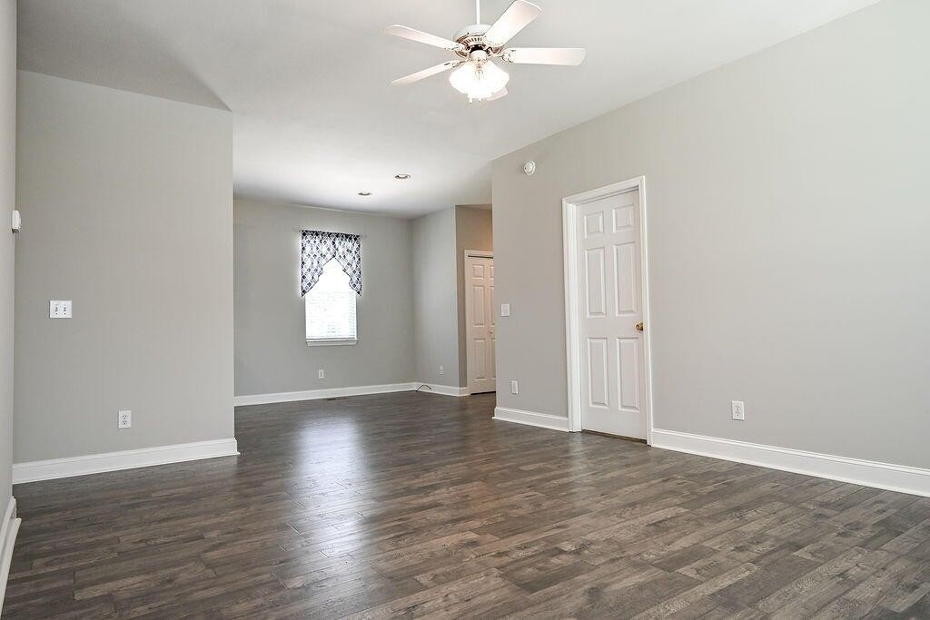 Image 4 of 49 For 26457 Vendome Court
