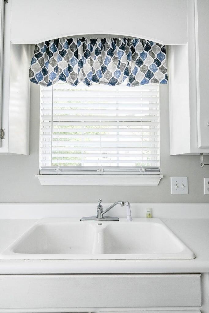 Image 9 of 49 For 26457 Vendome Court