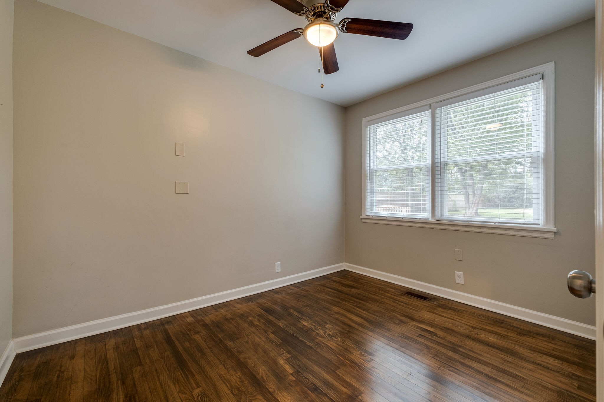 Image 16 of 29 For 12251 Red Maple Street