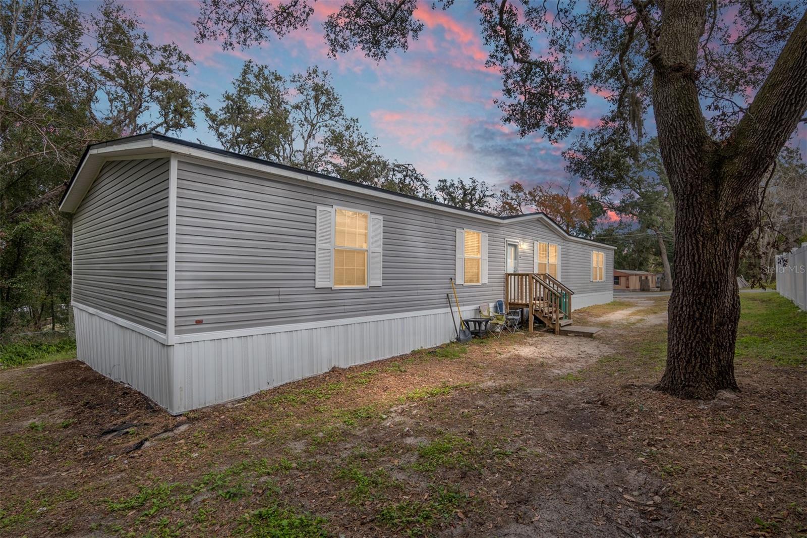 Details for 812 Summit Street, LADY LAKE, FL 32159