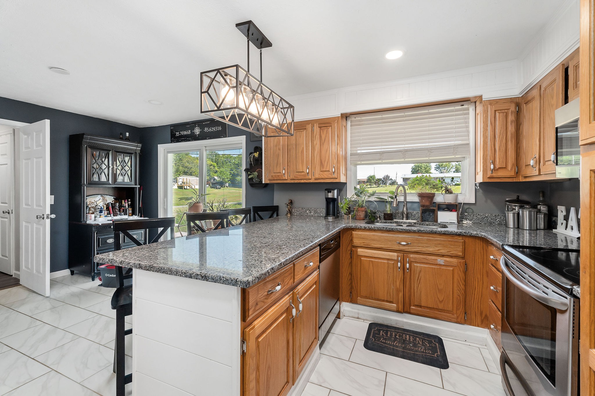 Image 21 of 34 For 4736 39th Street Road