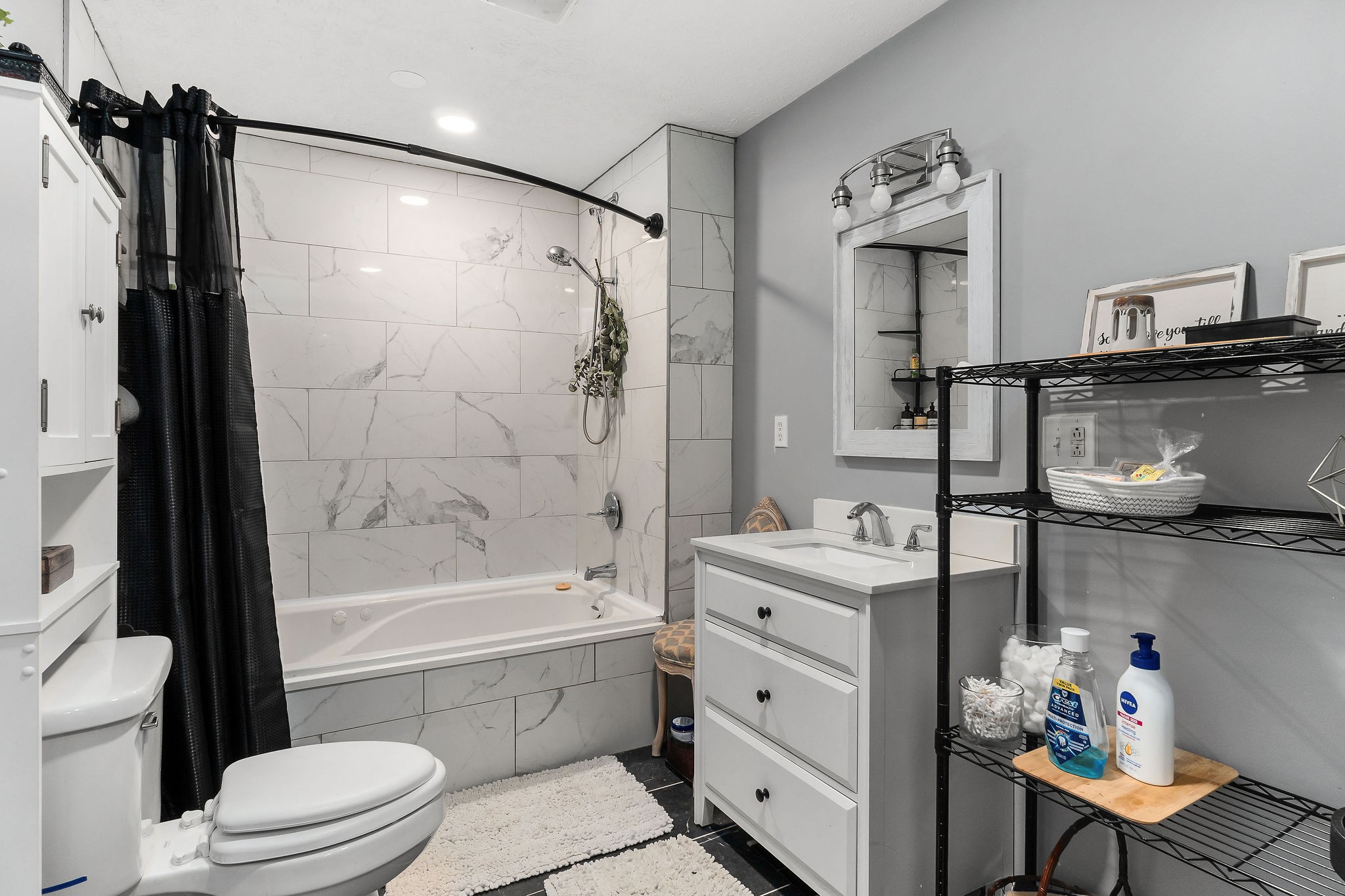 Image 24 of 34 For 4736 39th Street Road