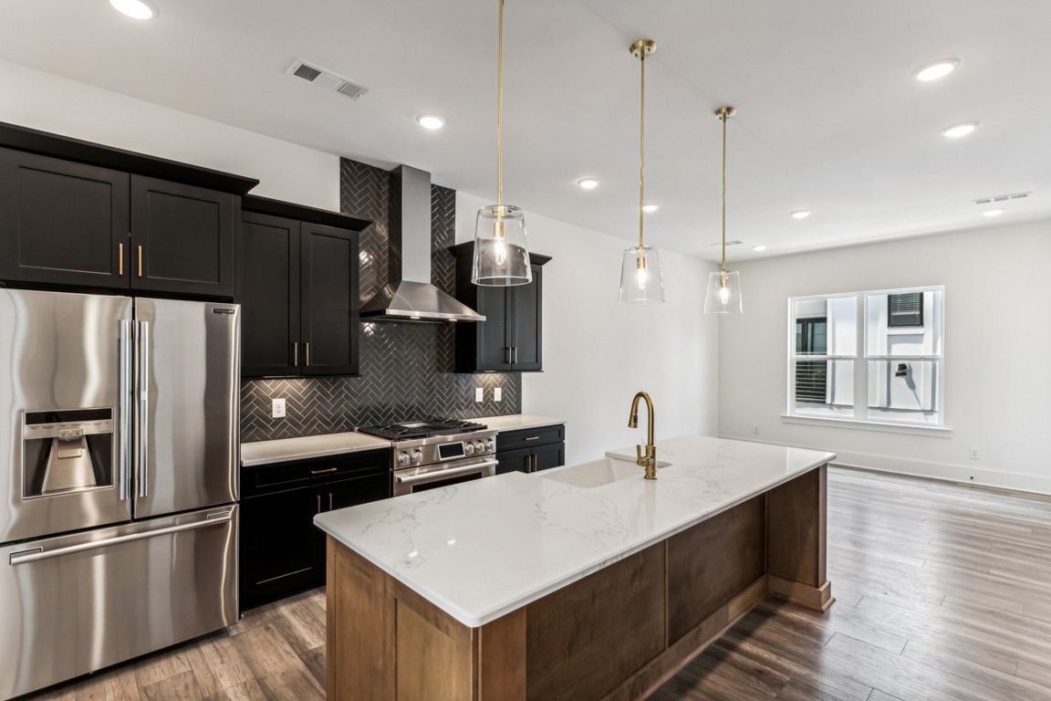 Image 13 of 22 For 2492 100th Street