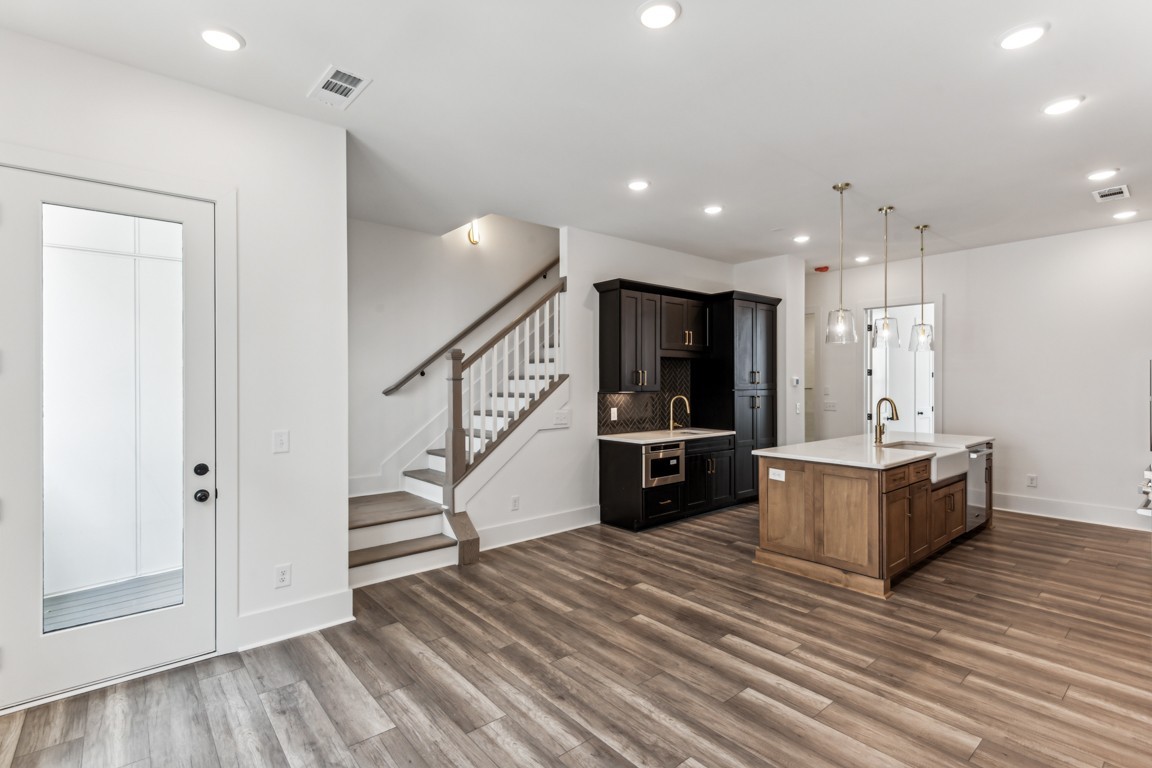 Image 19 of 22 For 2492 100th Street