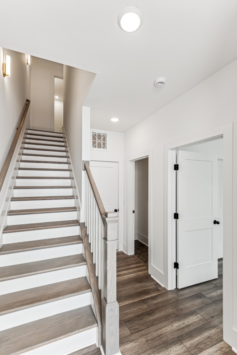 Image 3 of 22 For 2492 100th Street
