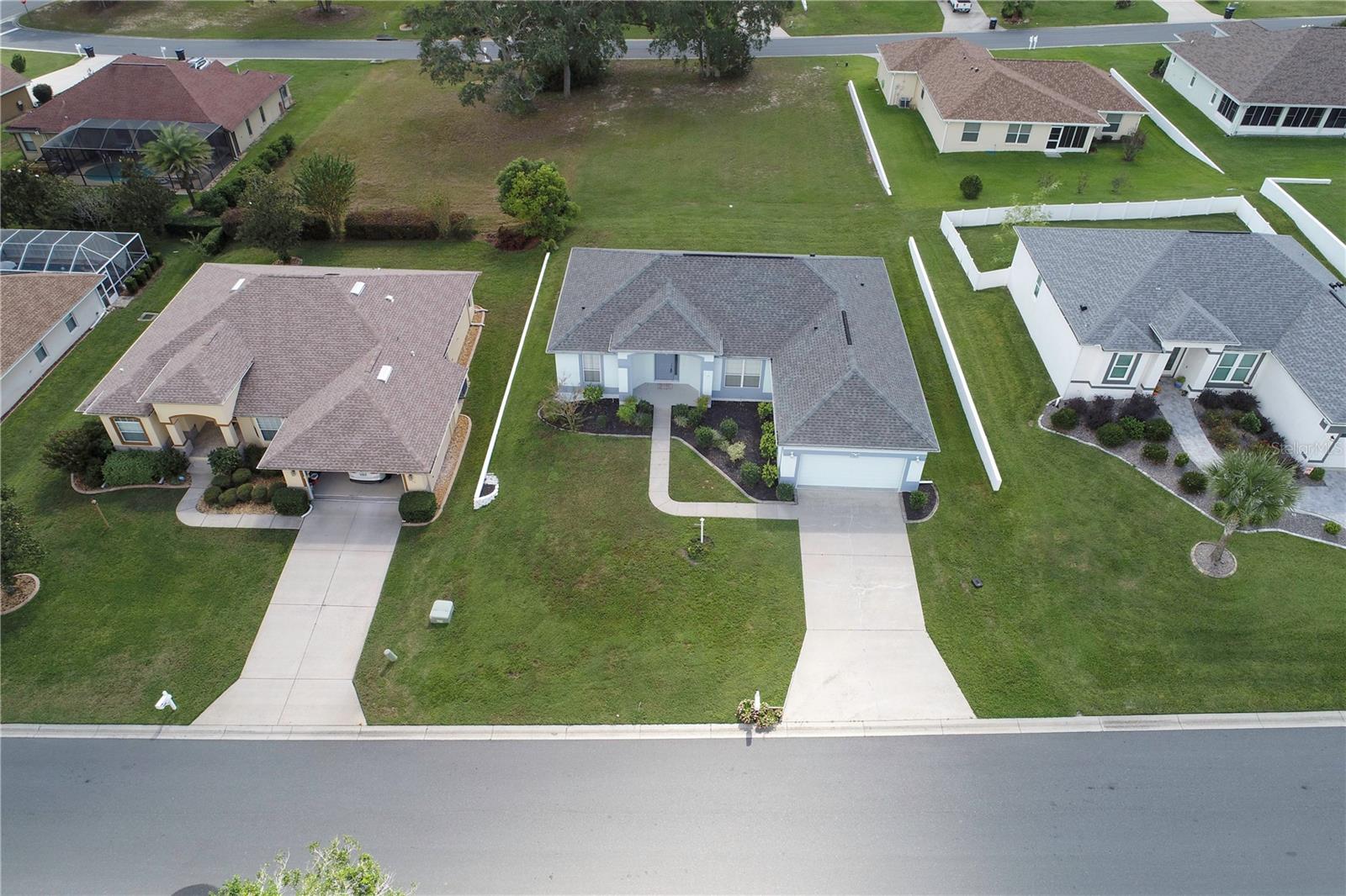 Image 42 of 49 For 210 Rexford Drive