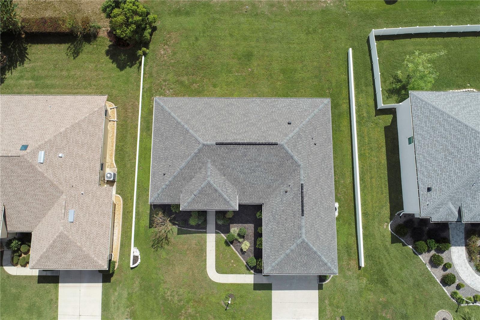 Image 48 of 49 For 210 Rexford Drive