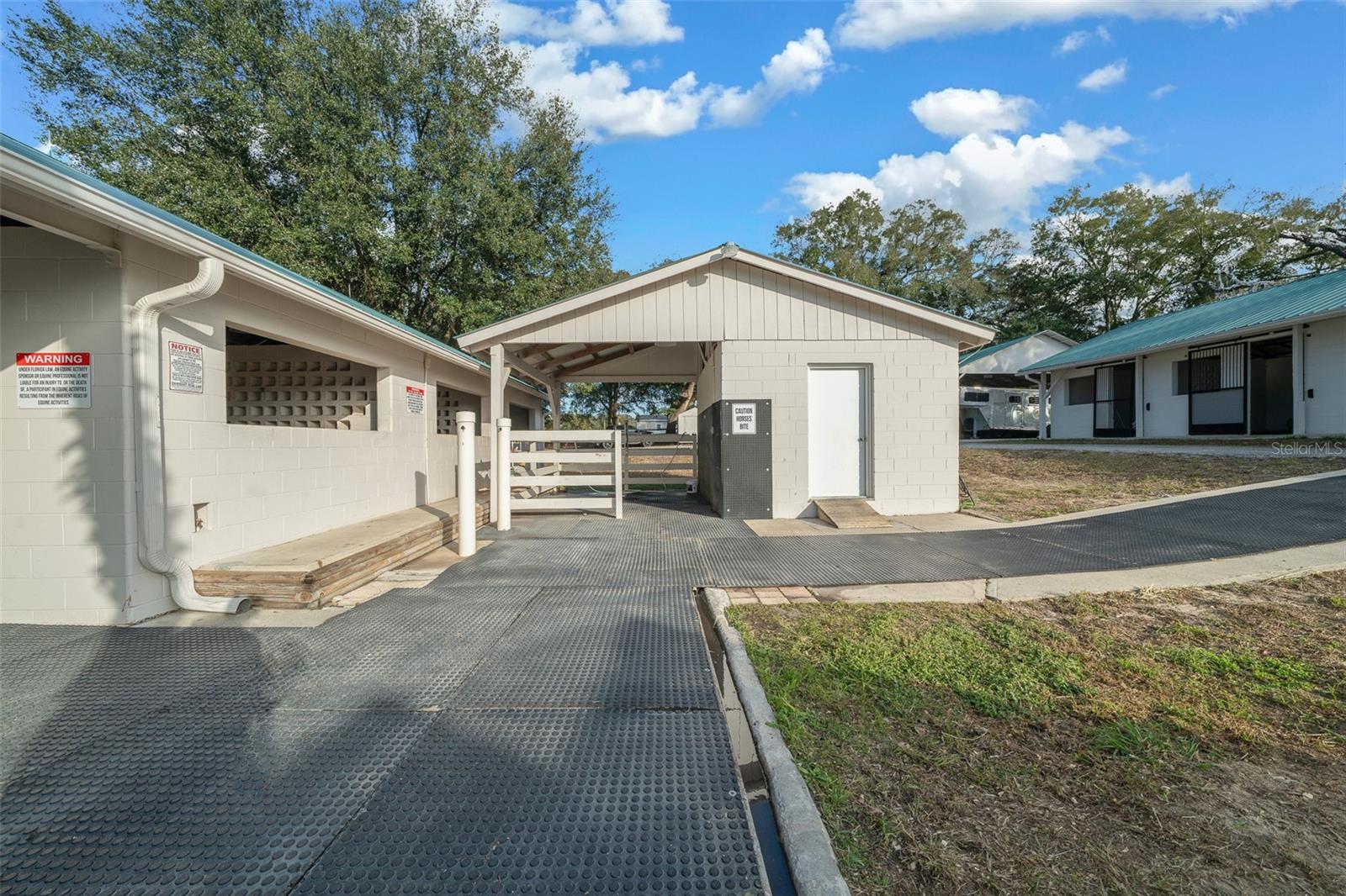 Image 18 of 95 For 16921 19th Court