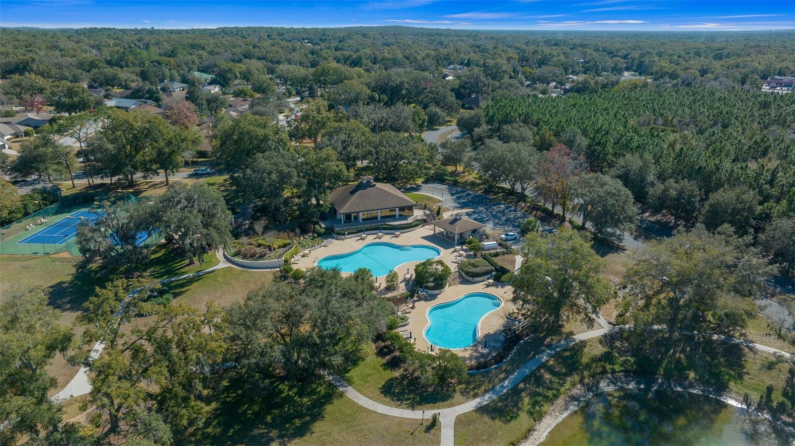 Listing photo id 65 for 6099 Douneray Loop