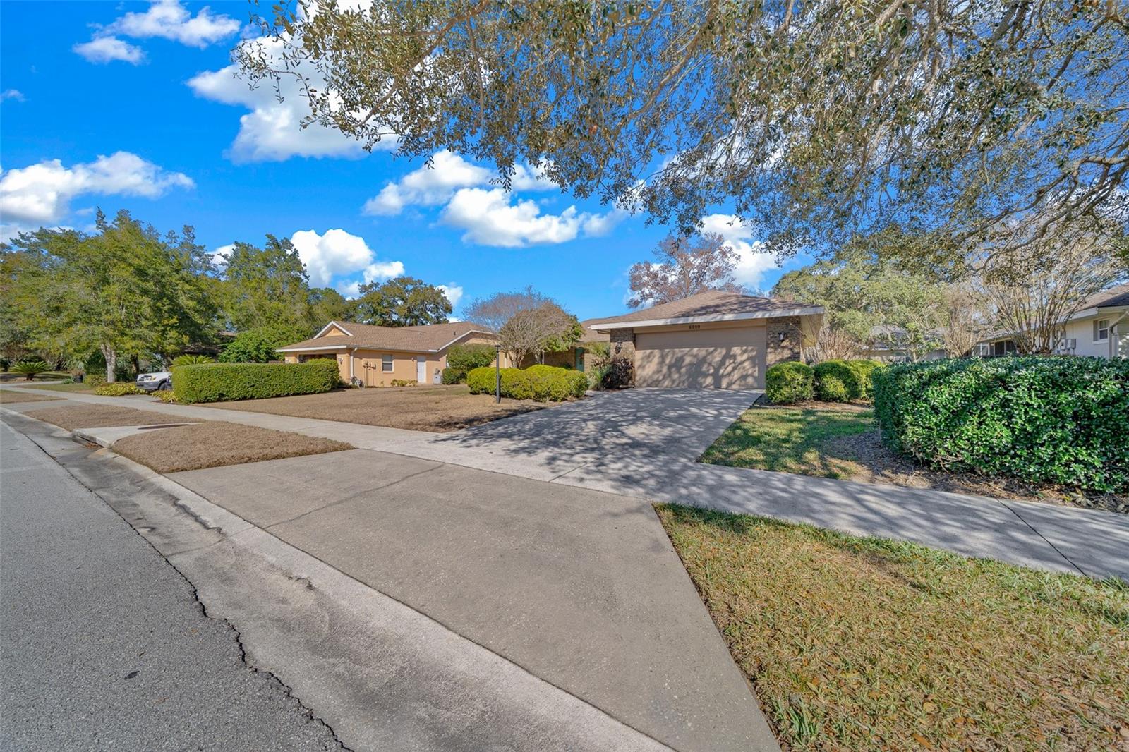 Listing photo id 69 for 6099 Douneray Loop