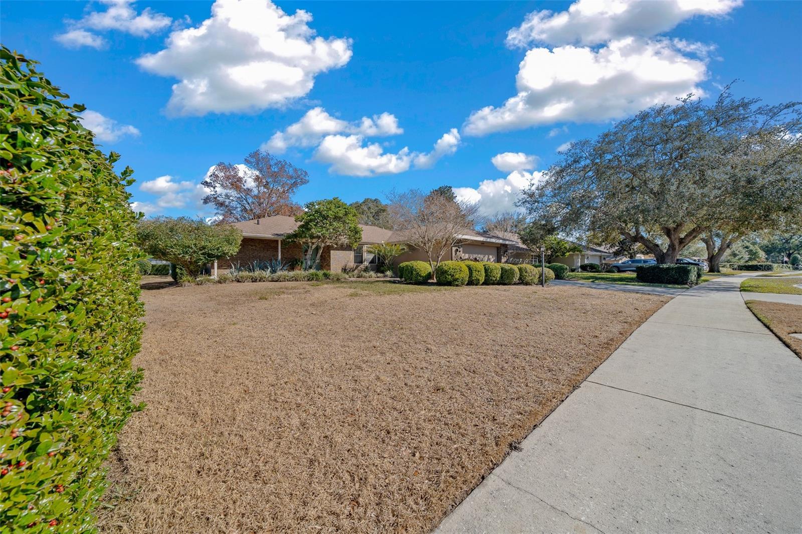 Listing photo id 70 for 6099 Douneray Loop
