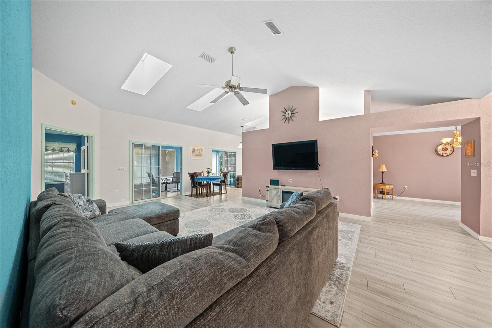 Image 18 of 41 For 8597 108th Lane Road