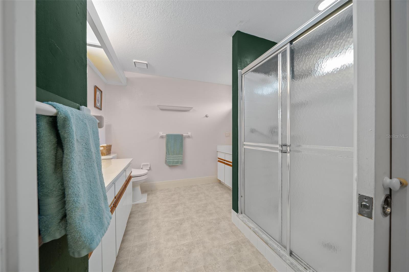 Image 22 of 41 For 8597 108th Lane Road