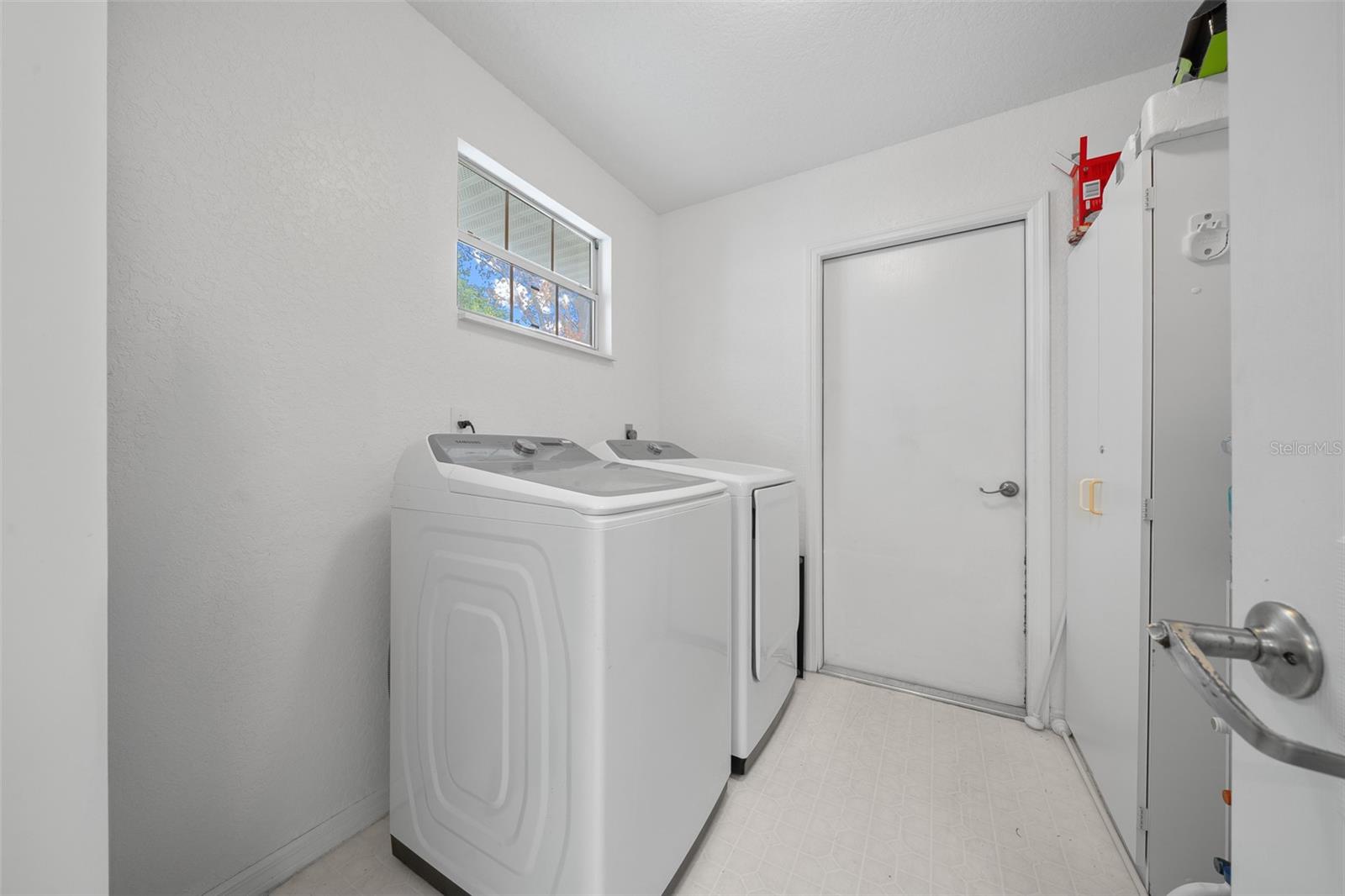 Image 33 of 41 For 8597 108th Lane Road