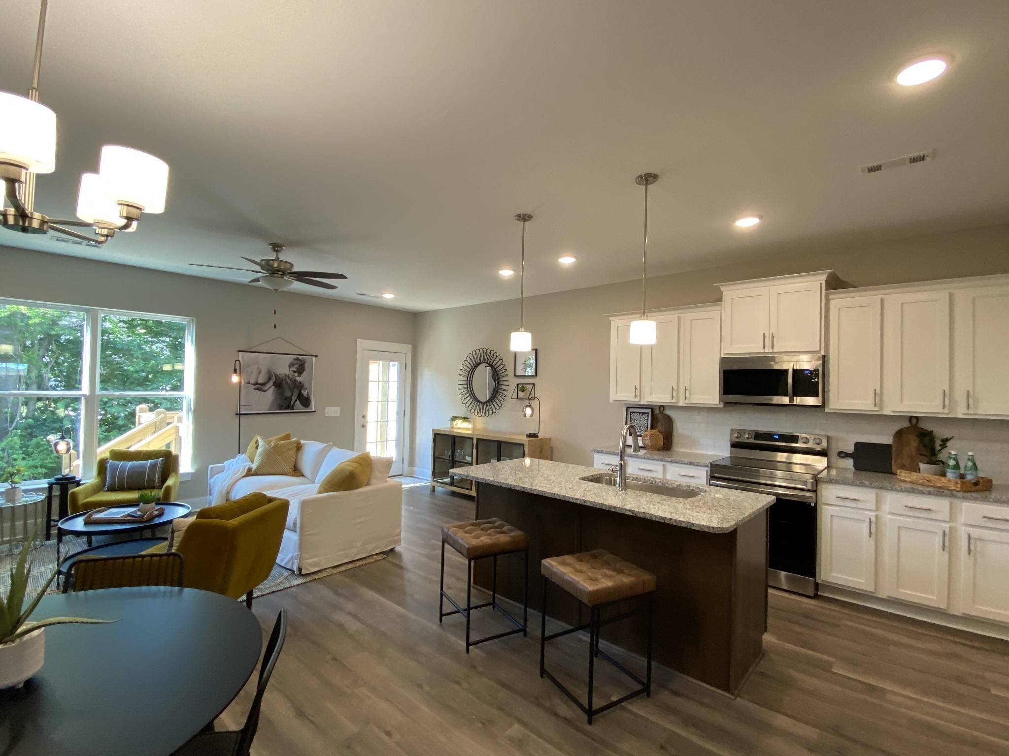 Image 4 of 92 For 9296 27th Avenue