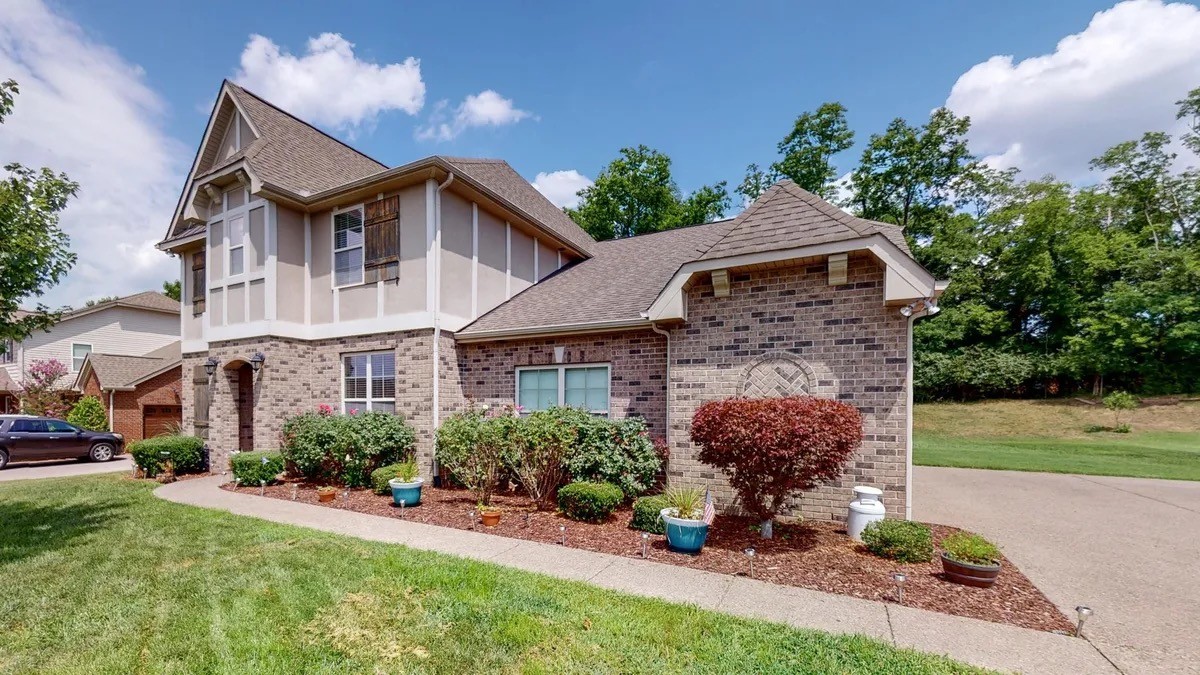 Details for 111 Windmill Pointe Cir, Hendersonville, TN 37075