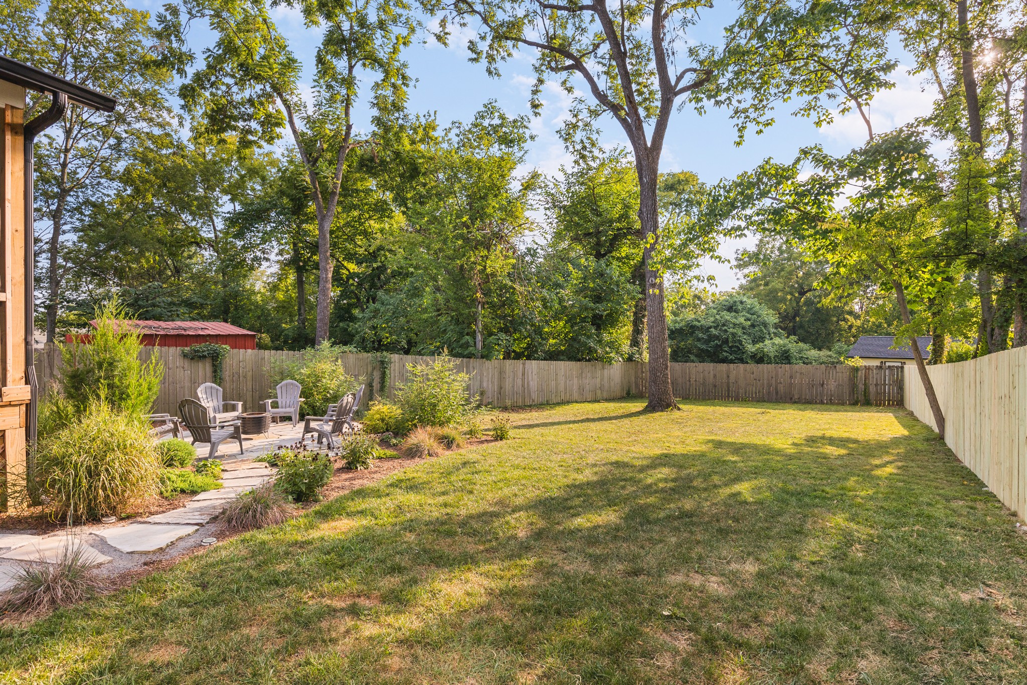 Listing photo id 34 for 1749 Caroline Path