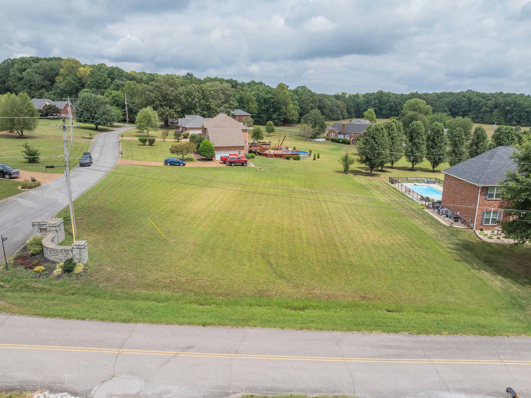 Image 5 of 10 For 6237 143rd Street