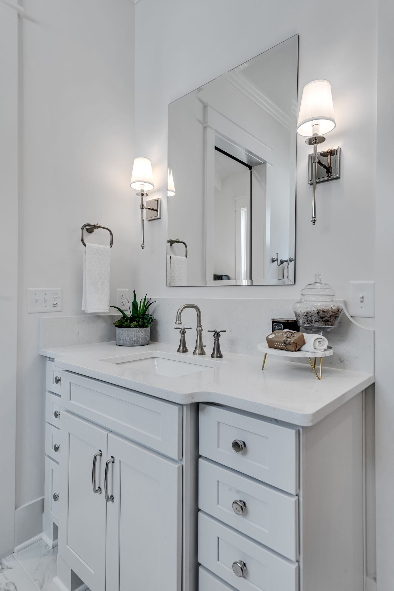 Image 37 of 62 For 1795 Clatter Bridge Road 1795