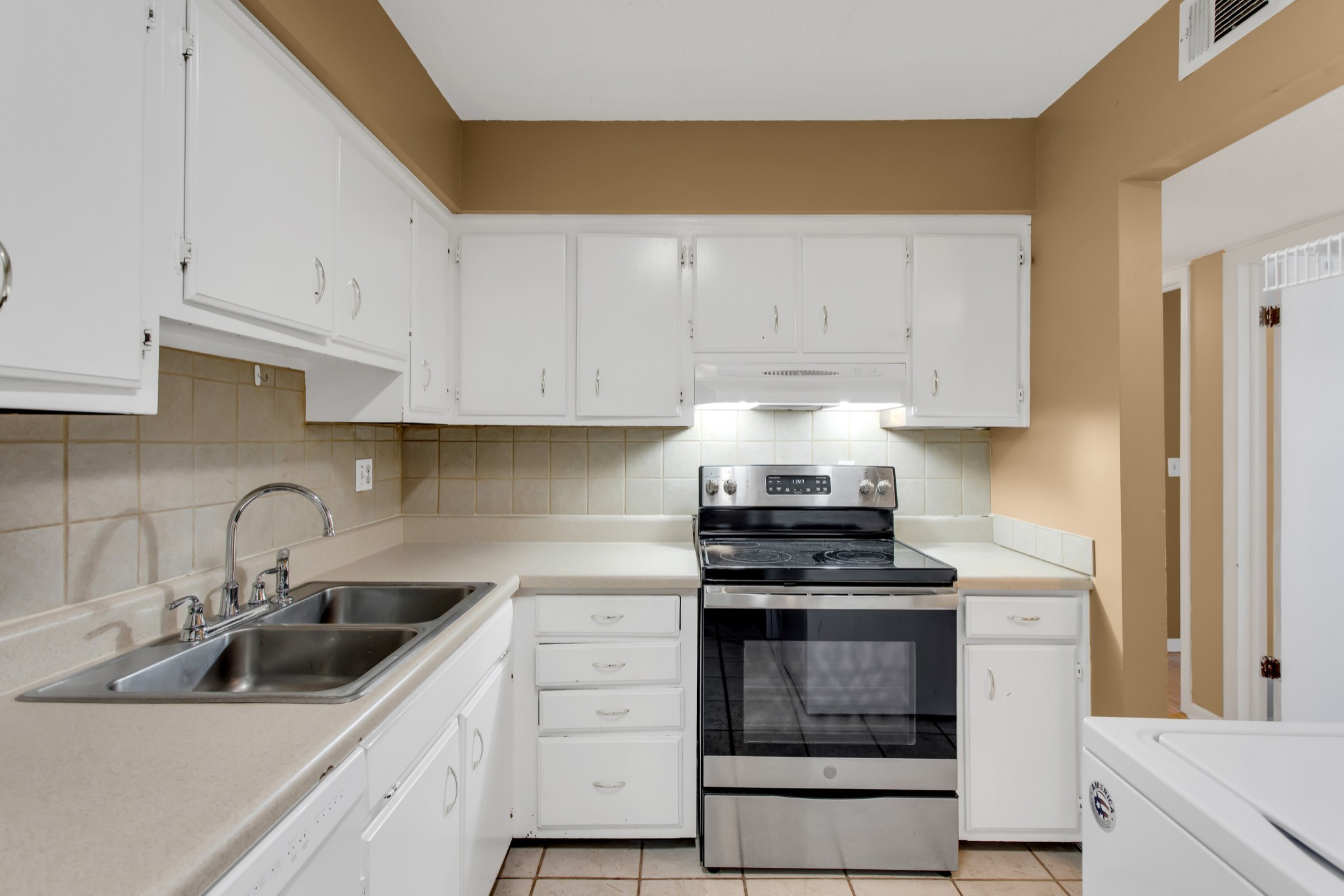 Image 12 of 18 For 10927 41st Avenue