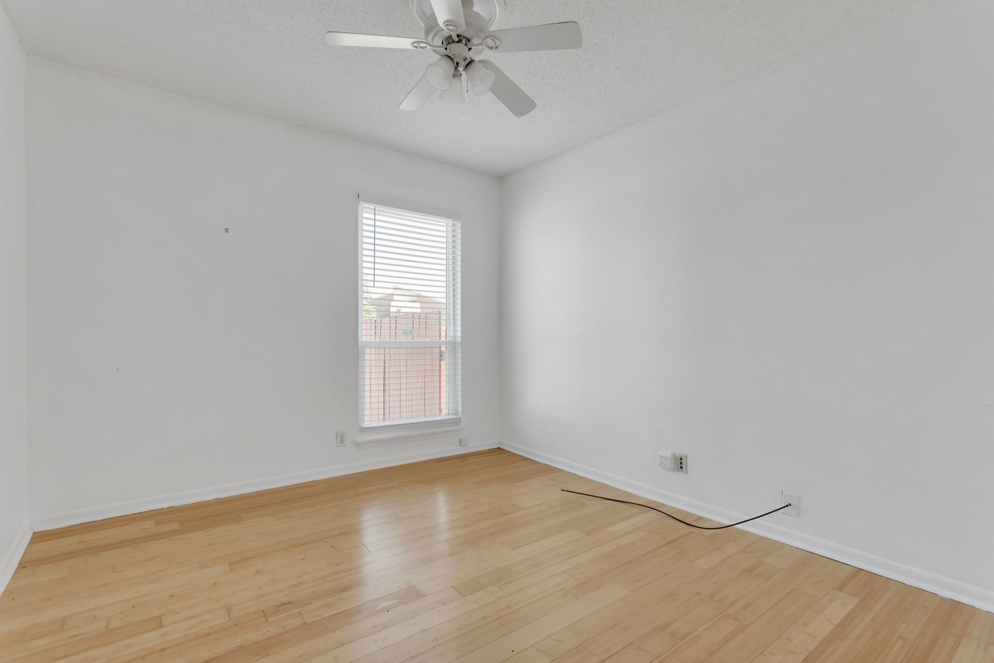Image 15 of 18 For 10927 41st Avenue
