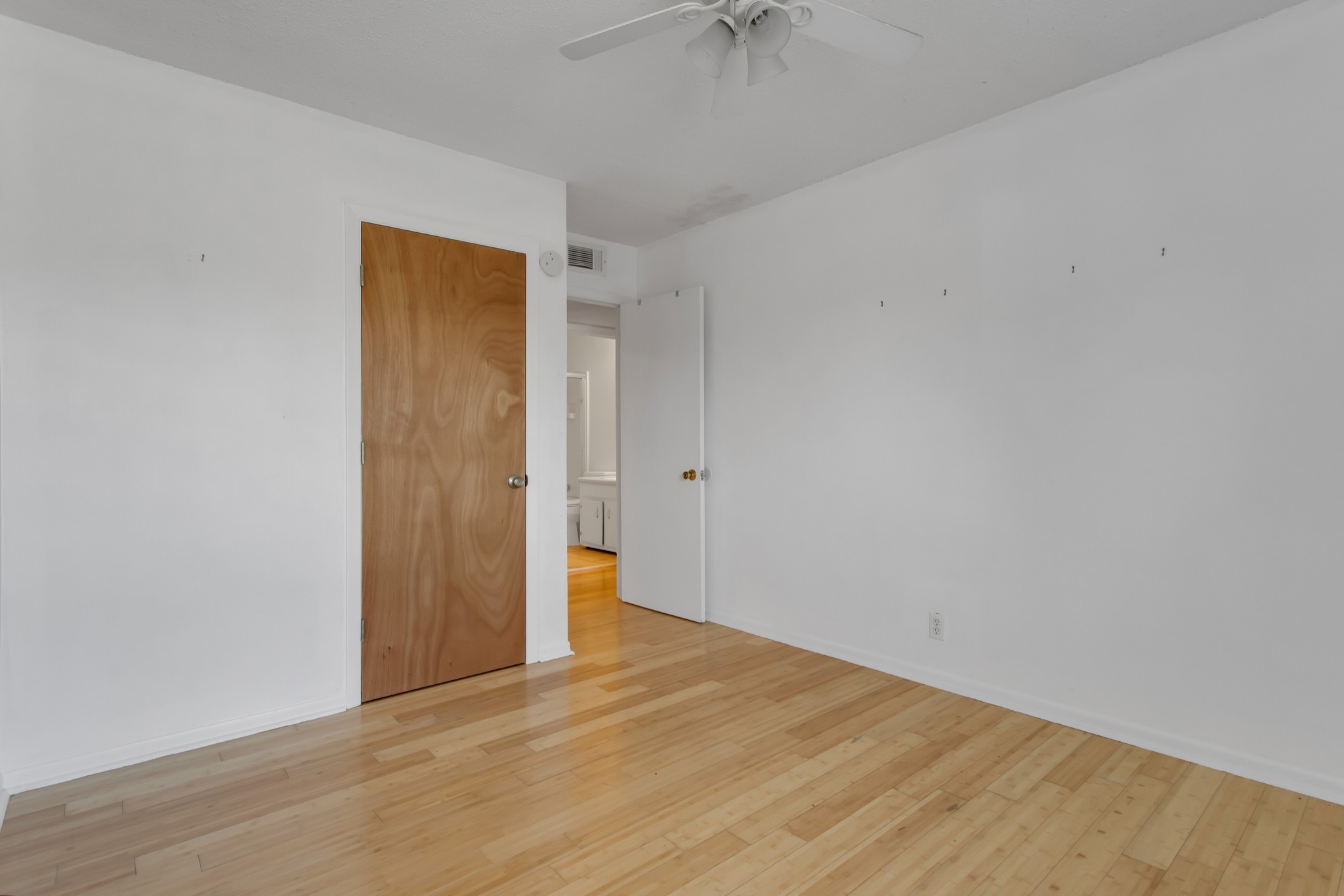 Image 16 of 18 For 10927 41st Avenue