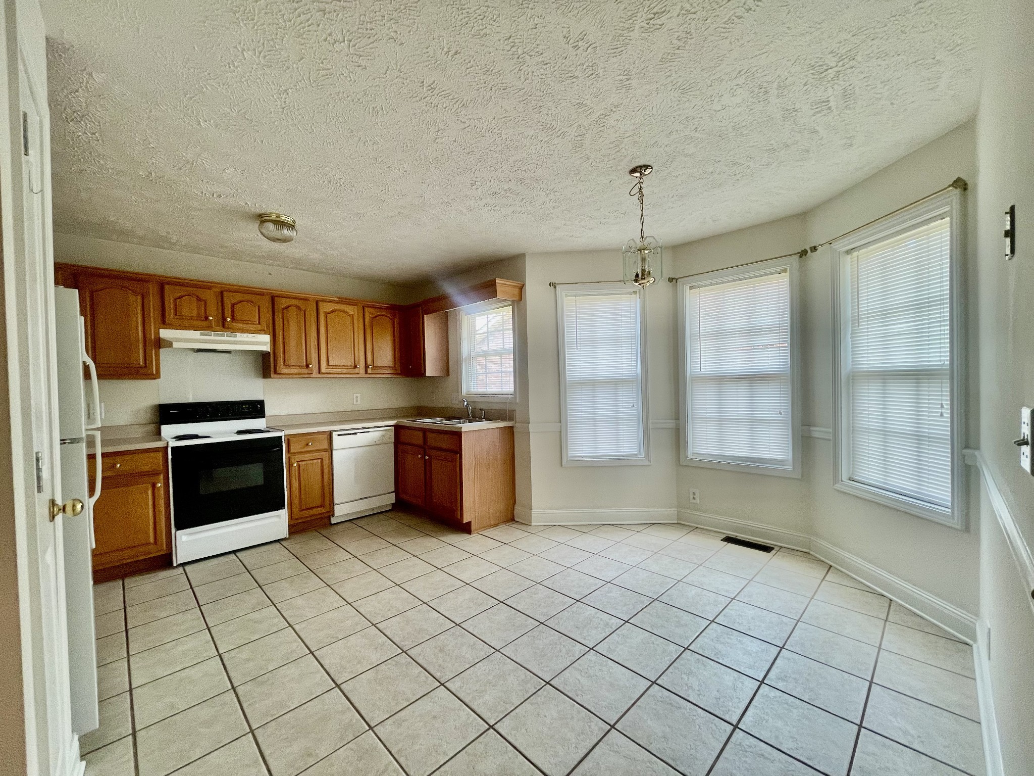 Image 7 of 7 For 1510 Grant Avenue